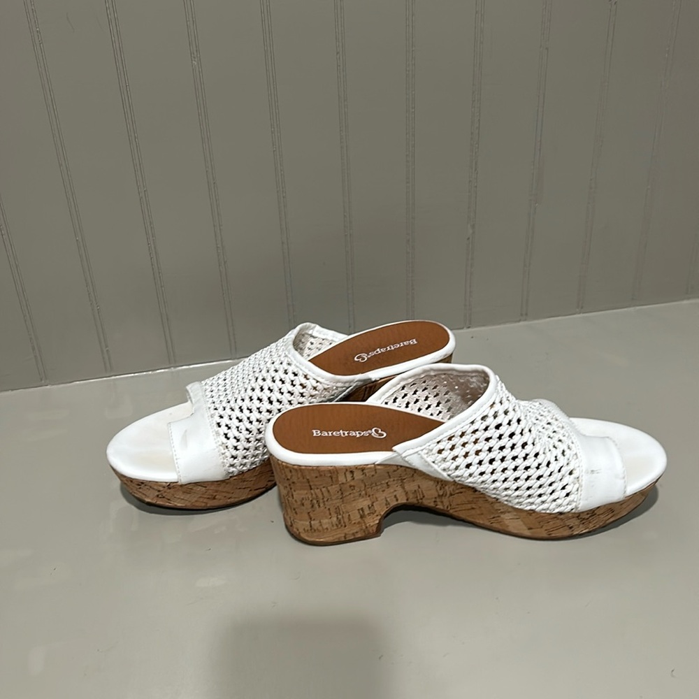 Baretraps women’s sandals (size 8)